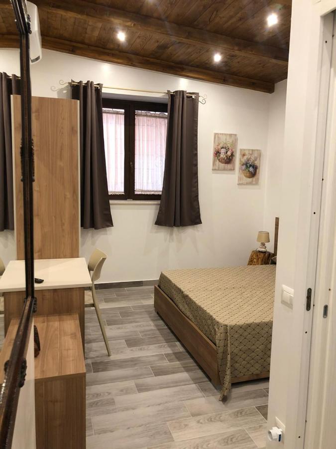 B&B Vittorio Emanuele Чиро-Марина Екстер'єр фото