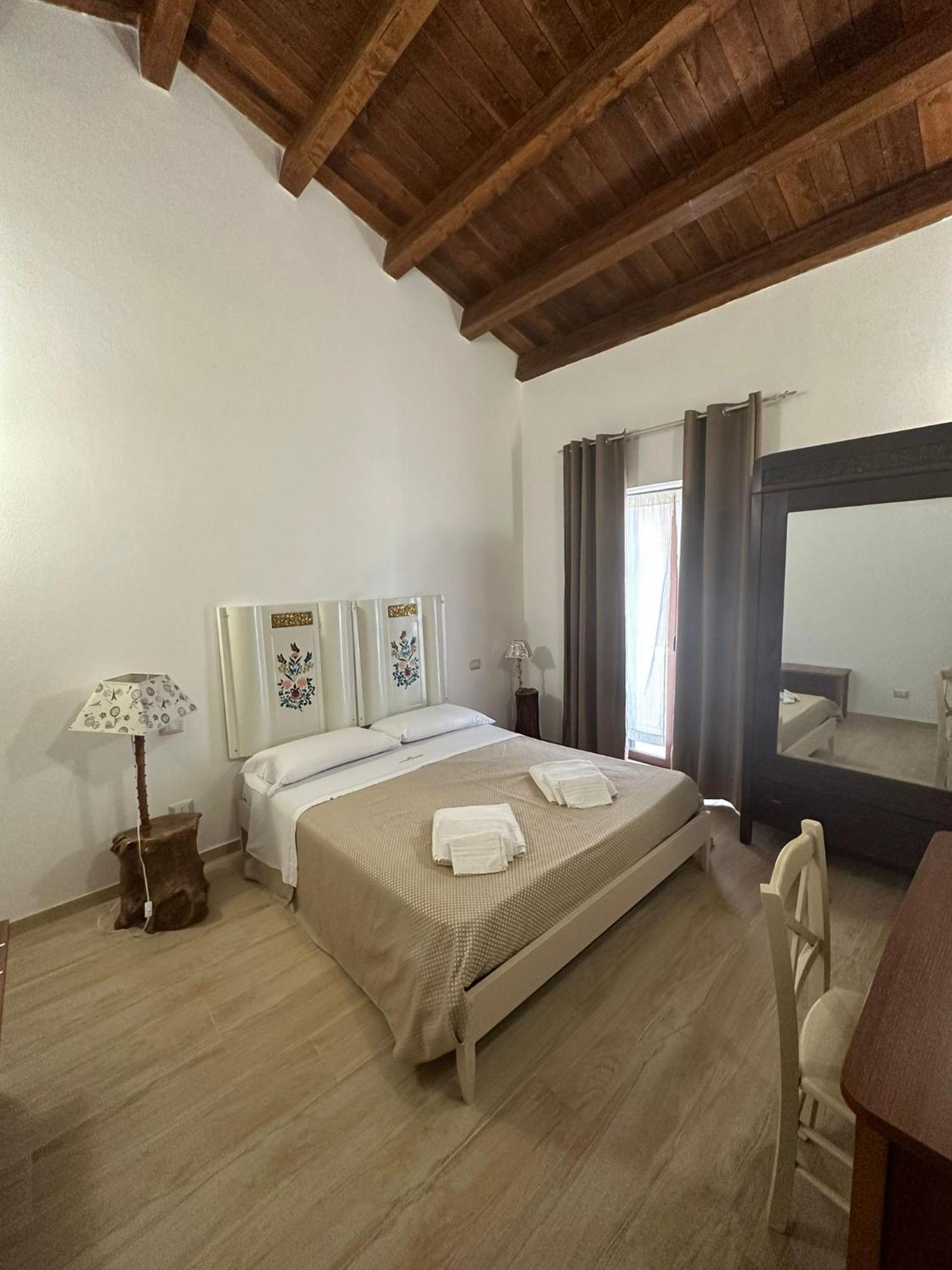 B&B Vittorio Emanuele Чиро-Марина Екстер'єр фото