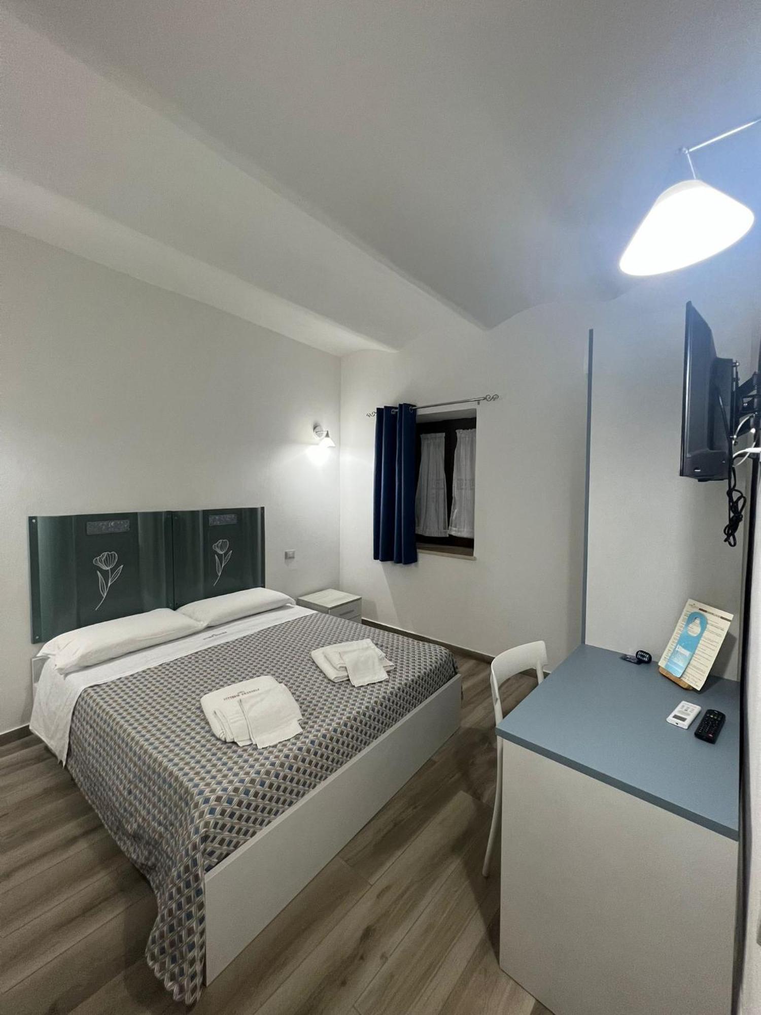 B&B Vittorio Emanuele Чиро-Марина Екстер'єр фото
