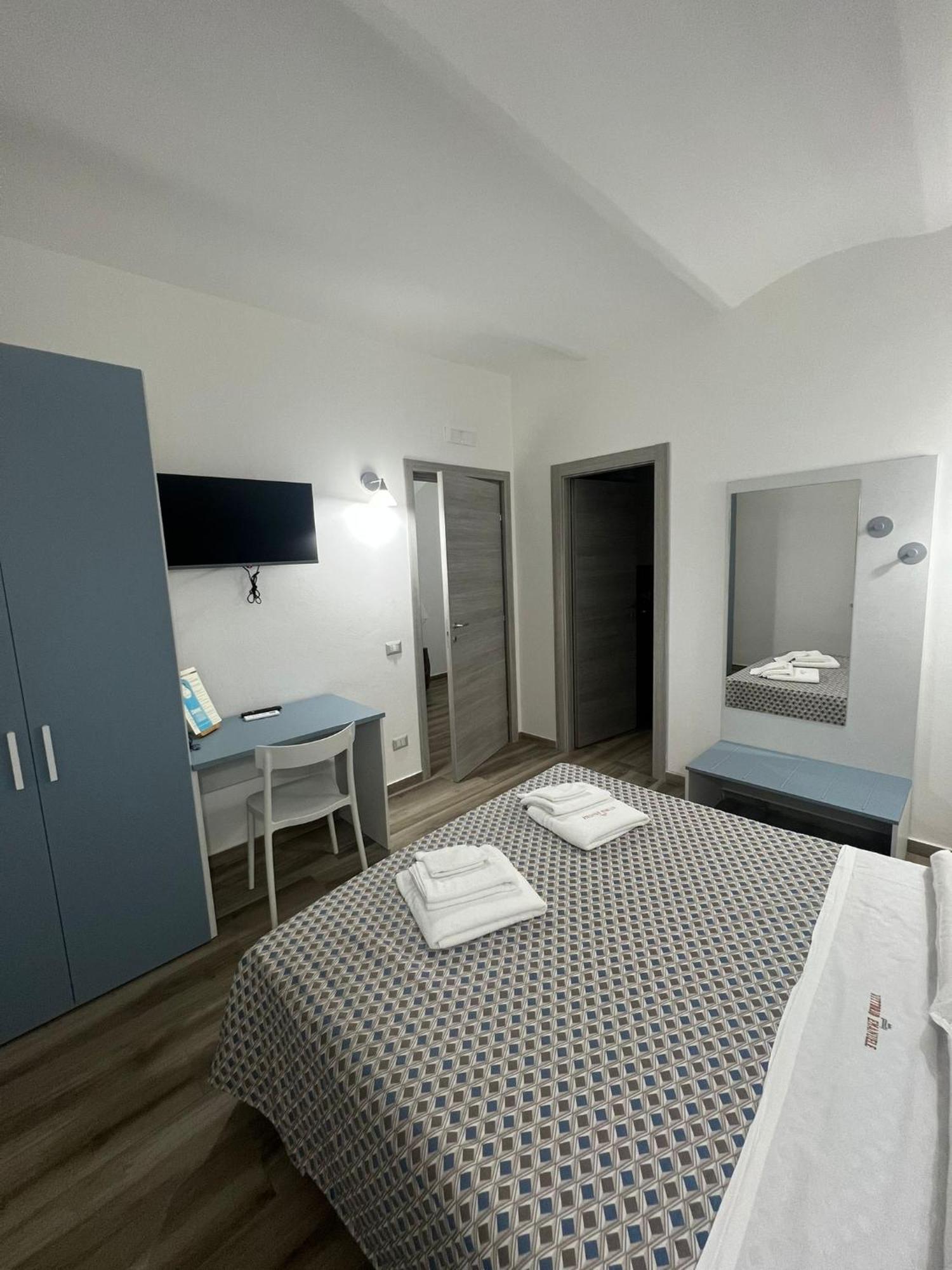B&B Vittorio Emanuele Чиро-Марина Екстер'єр фото